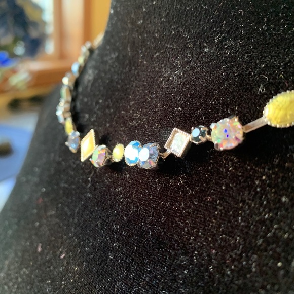 Lia Sophia blue/chartreuse gem necklace - Picture 2 of 4